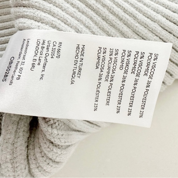 Free People Naiome Rib Vest
 
TRUTHSAYER, Size Medium - Picture 4 of 8